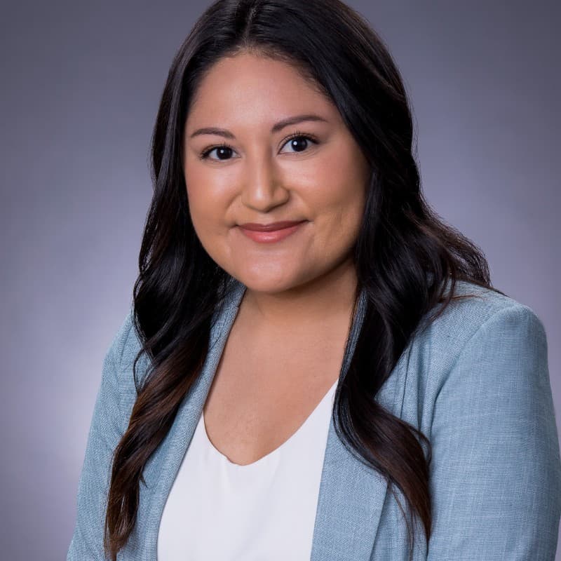 Maggie Olivares, Cpa