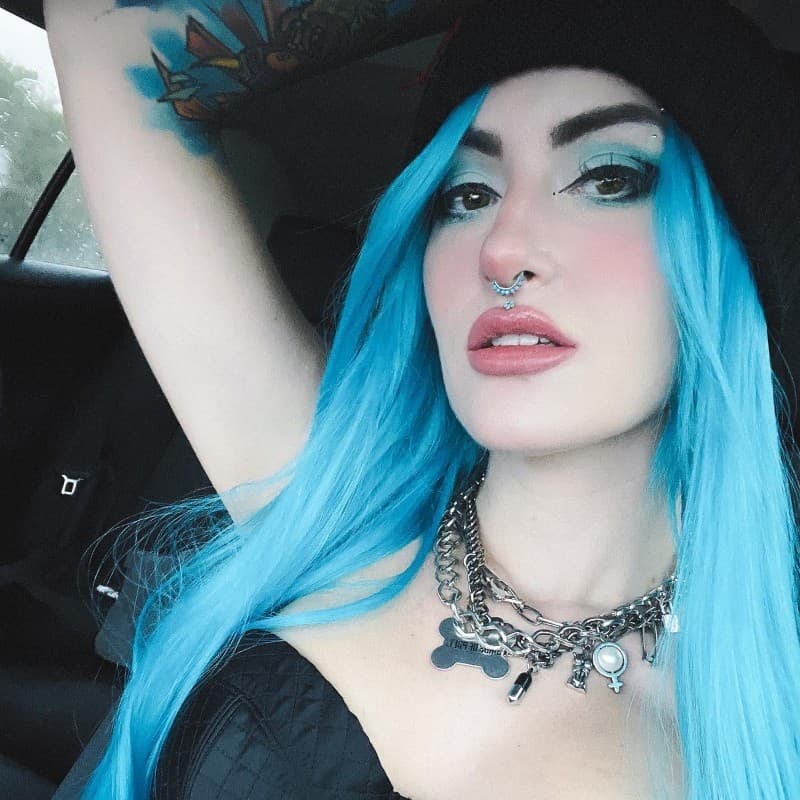 Hillary Nicole Pokket